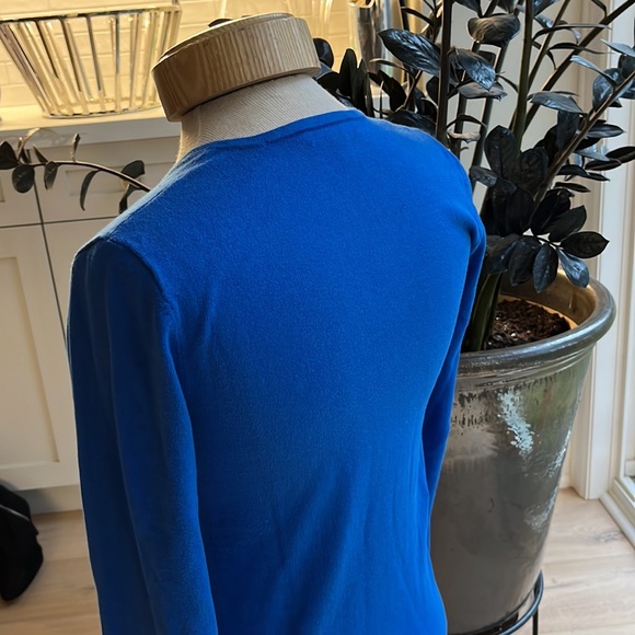 EUC Lilly Pulitzer sweater - Picture 4 of 10